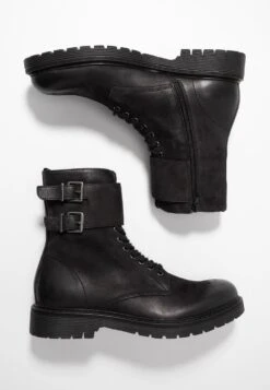 Pier One Santiags 50% Off De Vente Bottes Rond Homme -Mode Vêtements Boutique 01f7385e9b7147a8ba4837c62e89d76d