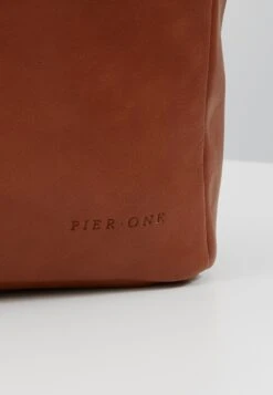 Discount En Ligne Pier One UNISEX – Sac à Dos Sacs Fermoir Aimanté -Mode Vêtements Boutique 04e9ef98a91a44358595383ff3206ea8