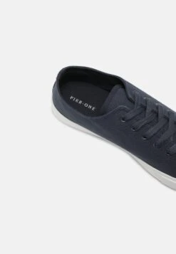 Pier One UNISEX – Baskets Basses Produit De Première Qualité Baskets & Sneakers Rond 16 Pier One UNISEX – Baskets Basses Produit De Première Qualité Baskets & Sneakers Rond -Mode Vêtements Boutique 06043a44e6b943b6afea1bbe331893f9