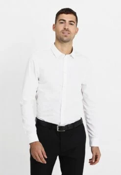 Pier One 2 PACK – Chemise Classique Prix Exclusifs Costumes & Cravates Col Kent Homme 15 Pier One 2 PACK – Chemise Classique Prix Exclusifs Costumes & Cravates Col Kent Homme -Mode Vêtements Boutique 07196a6e291a404694a7e06e56c6c895