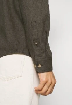 Pier One Promos Chemise Chemises Col Kent Homme -Mode Vêtements Boutique 07acffea0e7f49919c9813d7010dc6e6