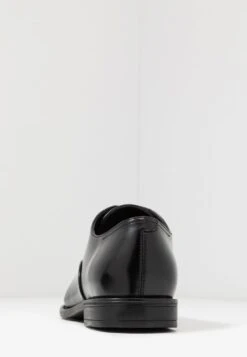 Pier One Plus Bas Prix De Vente Derbies & Richelieus Chaussures De Ville Rond Homme -Mode Vêtements Boutique 0bffac01910943f6a72f340fdfe4150b