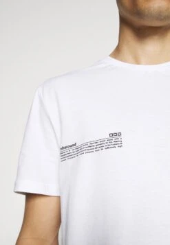 Petit Prix Pier One T-shirt Imprimé T-shirts Col Rond Homme 17 Petit Prix Pier One T-shirt Imprimé T-shirts Col Rond Homme -Mode Vêtements Boutique 10d93a3c50864d0e8cfdaeb10ccd708a