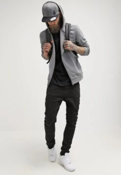 Prix Acceptable Pier One Jean Slim Jeans Haute Homme 10 Prix Acceptable Pier One Jean Slim Jeans Haute Homme -Mode Vêtements Boutique 110ced7bbb2d4b24a8554f83195e2d59