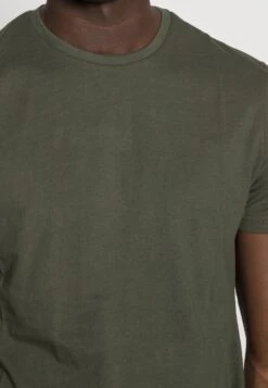 Petit Prix Pier One 5 PACK – T-shirt Basique T-shirts & Polos Col Rond Homme -Mode Vêtements Boutique 13e03f8e22c04768b472b30ca34ff3ef