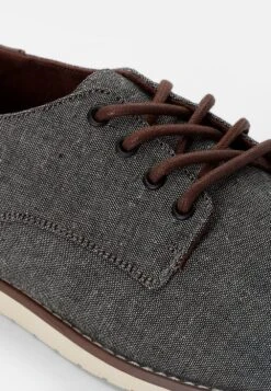 Pier One Derbies Prix Dynamité Derbies Et Richelieus Rond Homme -Mode Vêtements Boutique 13ecc0d217bb47948bbf413ffc39a8fb