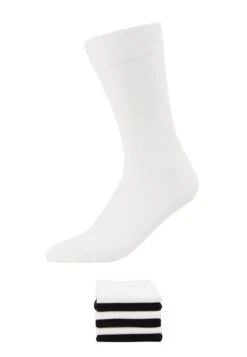 Pier One 7 PACK – Chaussettes Prix Sacrifiés Sous-vêtements & Chaussettes Couleur Unie Homme -Mode Vêtements Boutique 14ee74fff78040a385642c4a34895df4 1