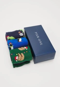 Pier One Meilleure Qualité XMAS GIFT BOX 3 PACK – Chaussettes Sous-vêtements & Chaussettes Multicolore Homme -Mode Vêtements Boutique 15fc4656b759494c9ce8bbbaf5a236e0