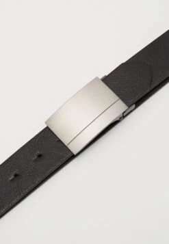 Pier One Ceinture Se Vend Bas Prix Ceintures Boucle De Ceinture Homme -Mode Vêtements Boutique 16d7c146d11740aebf572fbb5d4c24a3