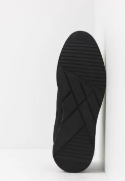 En Remise Pier One UNISEX – Baskets Basses Baskets & Sneakers Rond -Mode Vêtements Boutique 18f0584f13be4b1598faa1ead8725ea9