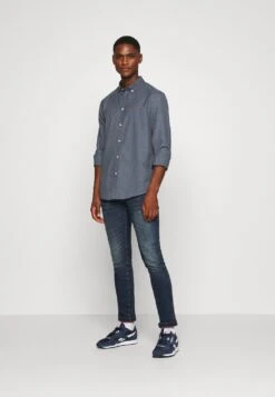 Prix De Rêve Pier One Chemise Chemises Col à Boutons Homme 9 Prix De Rêve Pier One Chemise Chemises Col à Boutons Homme -Mode Vêtements Boutique 245c692e7a484ba399a1dcc98d1b6264