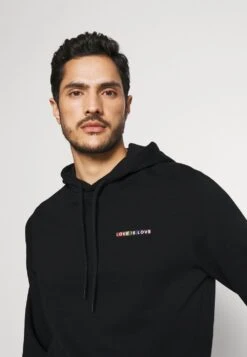 Prix Jamais Vus Pier One Sweatshirt Pulls Et Gilets Capuche Homme -Mode Vêtements Boutique 25a9a33ccb16474bb1f0f06f79c3f329