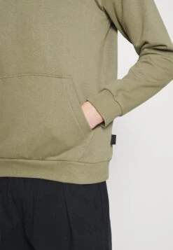 Pier One CORE SCRIPT – Sweatshirt Prix Discount Sweats & Hoodies Capuche Homme 14 Pier One CORE SCRIPT – Sweatshirt Prix Discount Sweats & Hoodies Capuche Homme -Mode Vêtements Boutique 26d939e490c54f3c8d85b47a2b3ccbfc