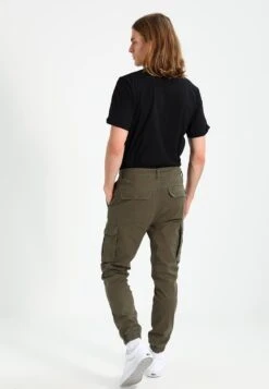 Prix Préférentiel Pier One Pantalon Cargo Pantalons Normale Homme -Mode Vêtements Boutique 27a3522f85514c679fcedaaaf368adc1