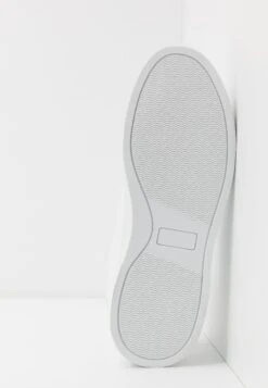 Pier One Bas Prix Baskets Basses Baskets & Sneakers Rond Homme -Mode Vêtements Boutique 27e6652acf82490fb8d00ada2cd72528