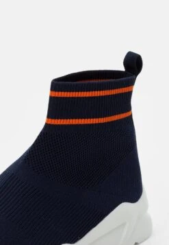 Pier One Baskets Montantes – Dark Blue Prix Gelé Baskets & Sneakers Rond Homme -Mode Vêtements Boutique 2a7bb897c1474a22a676abc22c08203e