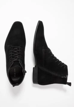 Prix Dynamité Pier One Bottines à Lacets Boots Et Bottes Carré Homme -Mode Vêtements Boutique 2fed50a8bd1449c08c37ba3554af3729