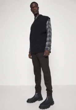 Pier One Pantalon De Survêtement Bonne Qualité Pantalons Normale Homme 11 Pier One Pantalon De Survêtement Bonne Qualité Pantalons Normale Homme -Mode Vêtements Boutique 31a61803c94e40539e7abd4a165905bd