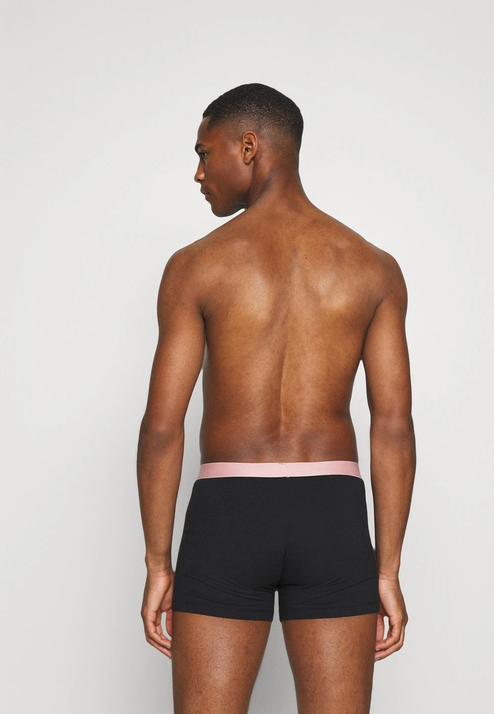 Pier One 5 PACK – Shorty Prix Sacrifiés Sous-vêtements Normale Homme 4 Pier One 5 PACK – Shorty Prix Sacrifiés Sous-vêtements Normale Homme – Image 2