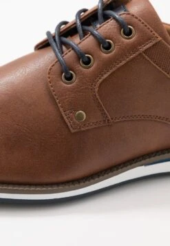 Meilleure Qualité Pier One Chaussures à Lacets Derbies, Richelieus & Chaussures Bateau Rond Homme 13 Meilleure Qualité Pier One Chaussures à Lacets Derbies, Richelieus & Chaussures Bateau Rond Homme -Mode Vêtements Boutique 3bfafd045c5541f79659d133157f8d07