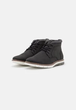 Pier One Prix Imbattable Chaussures à Lacets Derbies, Richelieus & Chaussures Bateau Rond Homme -Mode Vêtements Boutique 3c045bc25333429aac2937e493c7b7be