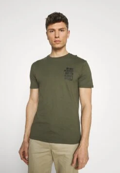 En Promotion Pier One T-shirt Imprimé T-shirts Col Rond Homme -Mode Vêtements Boutique 3d356bec64ea4f83b8b724747b292603