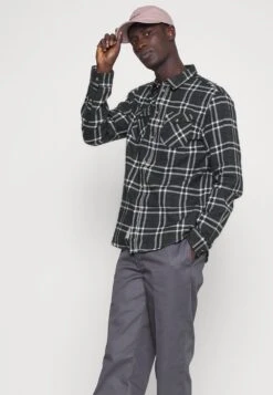 Prix Gelé Pier One Chemise Chemises Col Kent Homme 12 Prix Gelé Pier One Chemise Chemises Col Kent Homme -Mode Vêtements Boutique 44565c358f024a75adb9ce2b9cf6371a