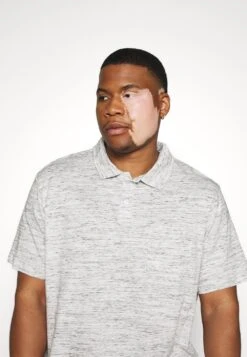 Prix Acceptable Pier One Polo T-shirts Col Polo Homme -Mode Vêtements Boutique 46b28e2bd9c346eeba9acfcfec7d1688