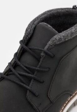 Pier One Prix Imbattable Chaussures à Lacets Derbies, Richelieus & Chaussures Bateau Rond Homme -Mode Vêtements Boutique 4744c4ecf05345abaa7f882f27800422