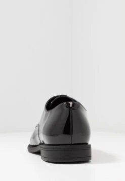 Pier One Prix Affortable Derbies & Richelieus Chaussures De Ville Rond Homme -Mode Vêtements Boutique 48caf514e4d0444e989d94de0ca15e56