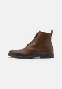 Pier One Bottines à Lacets Prix Discount Bottes Rond Homme 15 Pier One Bottines à Lacets Prix Discount Bottes Rond Homme -Mode Vêtements Boutique 4a8f5dff3882474681fa22b2d0e9d099 1