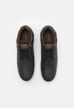 Pier One Chaussures à Lacets Prix Discount Derbies, Richelieus & Chaussures Bateau Rond Homme -Mode Vêtements Boutique 4d37336942154a5492393afc6a2a7cdf