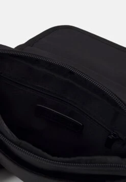 Prix Sacrifiés Pier One UNISEX – Sac Bandoulière Sacs Fermeture à Clip -Mode Vêtements Boutique 557db21bc1d5436291cfa255a79296ab