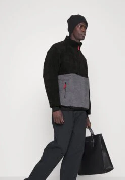 Prix Avantageux Pier One Sweat Polaire Sweats & Hoodies Col Camionneur Homme 13 Prix Avantageux Pier One Sweat Polaire Sweats & Hoodies Col Camionneur Homme -Mode Vêtements Boutique 5620bb7555b0426299990d946ee0d69b