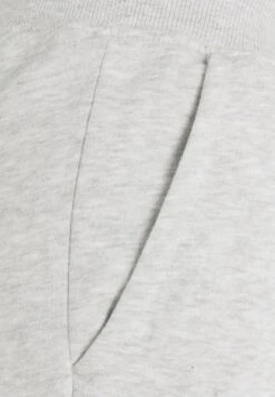 Pier One Meilleur Prix Garanti 3 PACK – Pantalon De Survêtement Pantalons Normale Homme -Mode Vêtements Boutique 58caa3db374b4ce39703a992d5c2b59c