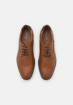 Faible Prix Pier One Derbies Chaussures De Ville Rond Homme 11 Faible Prix Pier One Derbies Chaussures De Ville Rond Homme -Mode Vêtements Boutique 58f22320e98c47dc872a6c34fcf5c98a