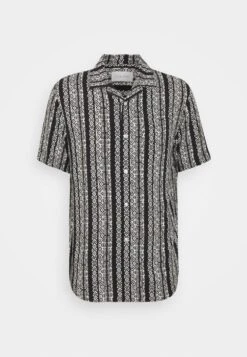 Pier One Chemise 50% Off De Vente Chemises Col Revers Homme -Mode Vêtements Boutique 5cfdb6742ba147cfb0491515e897b613