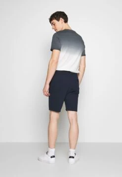 Pier One 2 PACK – Short Prix Refroidis Shorts Normale Homme -Mode Vêtements Boutique 60b2d105e6494f4ca2476d0a45d4d46a