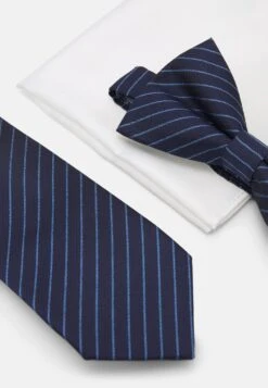 Prix Aimable Pier One SET – Cravate Pochettes De Costume Rayures Homme -Mode Vêtements Boutique 618c112a85dd4c9aa6f74c95e0bb792f