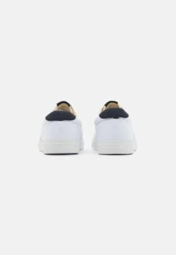 Pier One Prix Légers UNISEX – Baskets Basses Sneakers Rond -Mode Vêtements Boutique 624740ea2db543eb923e2932683858c1
