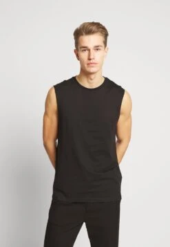 Pier One 3 PACK – T-shirt Basique Bonne Qualité T-shirts & Polos Col Rond Homme -Mode Vêtements Boutique 62c6701b340e420ebe16749abebd4e0c