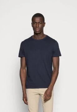 Pier One 2 PACK – T-shirt Basique Prix De Lancement T-shirts Col Rond Homme -Mode Vêtements Boutique 644f3d6f49d04025b83d0d4b0da6c6b9