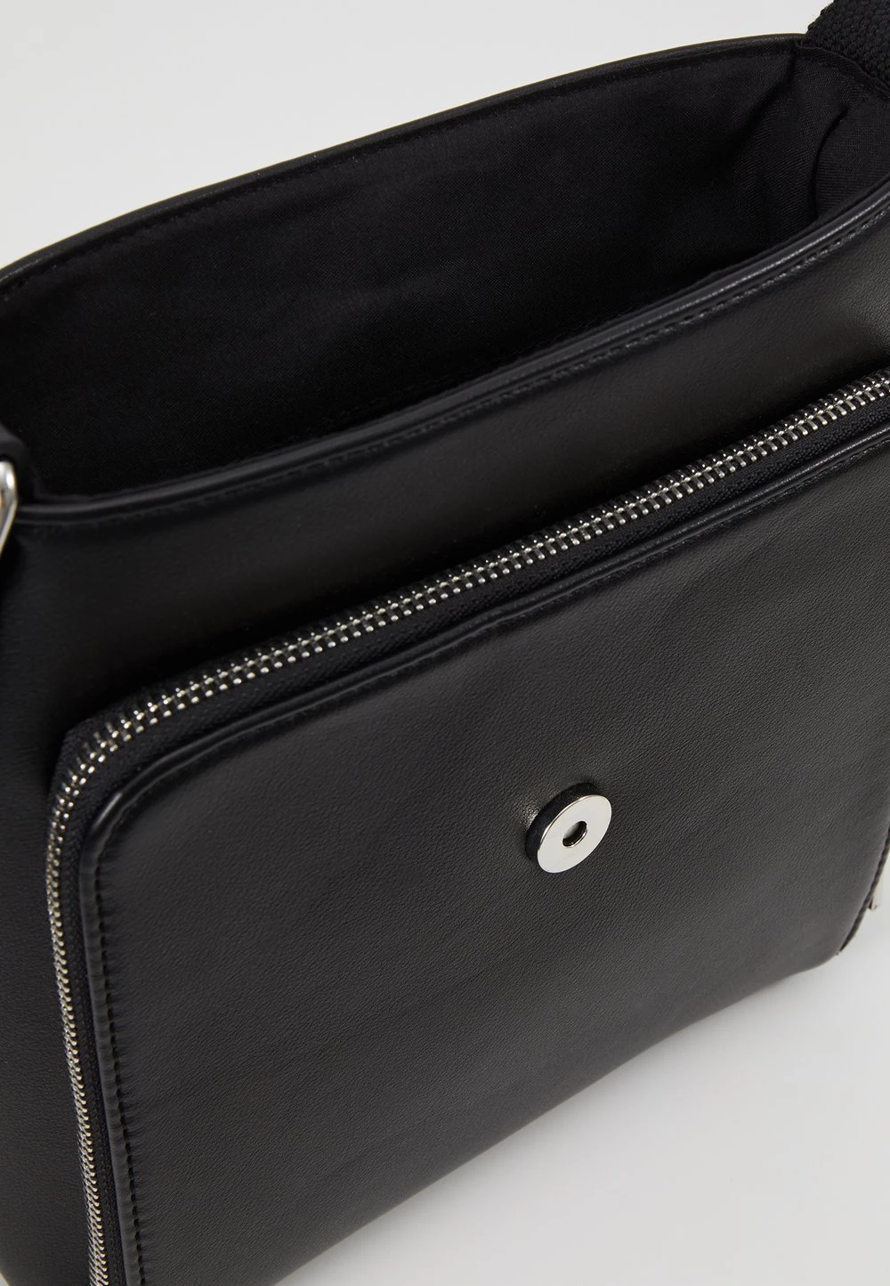 Pier One Sac Bandoulière Promos Sacs Fermoir Aimanté Homme 7 Pier One Sac Bandoulière Promos Sacs Fermoir Aimanté Homme – Image 5