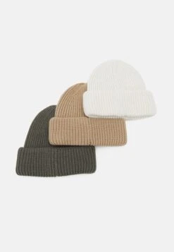 Pier One 3 PACK UNISEX – Bonnet Prix Légers Casquettes, Bonnets Et Chapeaux Couleur Unie -Mode Vêtements Boutique 659a9fa23fb74e69a9051045f3a072fd