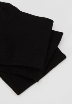 Pier One 3 PACK – Chaussettes Prix De Rêve Sous-vêtements & Chaussettes Couleur Unie Homme 8 Pier One 3 PACK – Chaussettes Prix De Rêve Sous-vêtements & Chaussettes Couleur Unie Homme -Mode Vêtements Boutique 67f1881c7b0045a8a2ea34b90a2be931