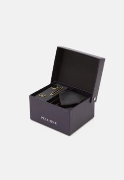 Pier One Garantie De Qualité 100% SET – Mouchoir De Poche Pochettes De Costume Couleur Unie Homme -Mode Vêtements Boutique 694a847acb5d4452be025fc6f3dd0a29