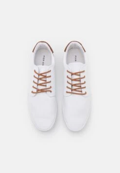 Prix D’Amis Pier One Baskets Basses Baskets & Sneakers Rond Homme -Mode Vêtements Boutique 6ab000e182bd4d7dbe74ebb8327eed38