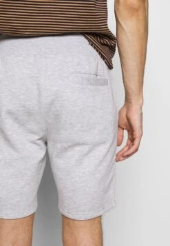 Pier One 2 PACK – Short – Light Grey /black Qualité Garantie 100% Pantalons Normale Homme -Mode Vêtements Boutique 6ba6400f66f84542b84ee27faefc2a3b