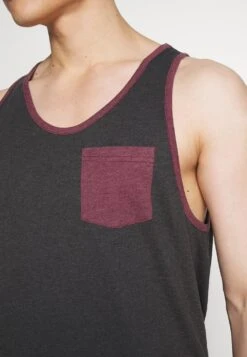 Pier One Soldes Débardeur T-shirts Encolure Large Ronde Homme -Mode Vêtements Boutique 79a88e955207446285705c3037d509ce