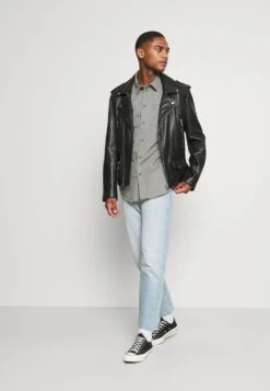 Pier One Meilleur Prix Garanti Chemise Chemises Col Kent Homme -Mode Vêtements Boutique 7a11ef186e6349a1af3b4e99c335ac2c